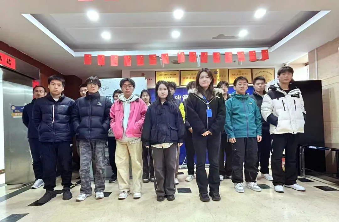 叮！結(jié)班成功！這張合照，是我們努力的最好